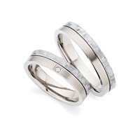 Bild von Ring Titan-Carbon mit gefasstem Diamant 0,015 CT W/Si Gr. 50-62